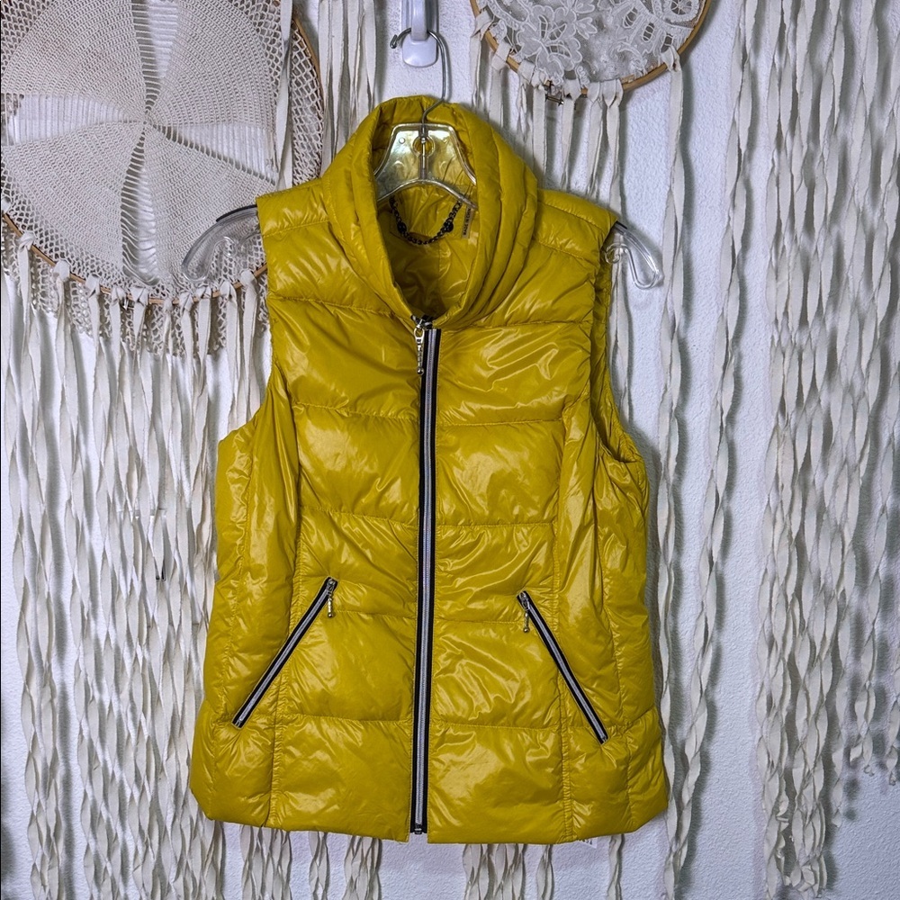 My Anorak Wheat Colored Duck Down Puffer Vest M